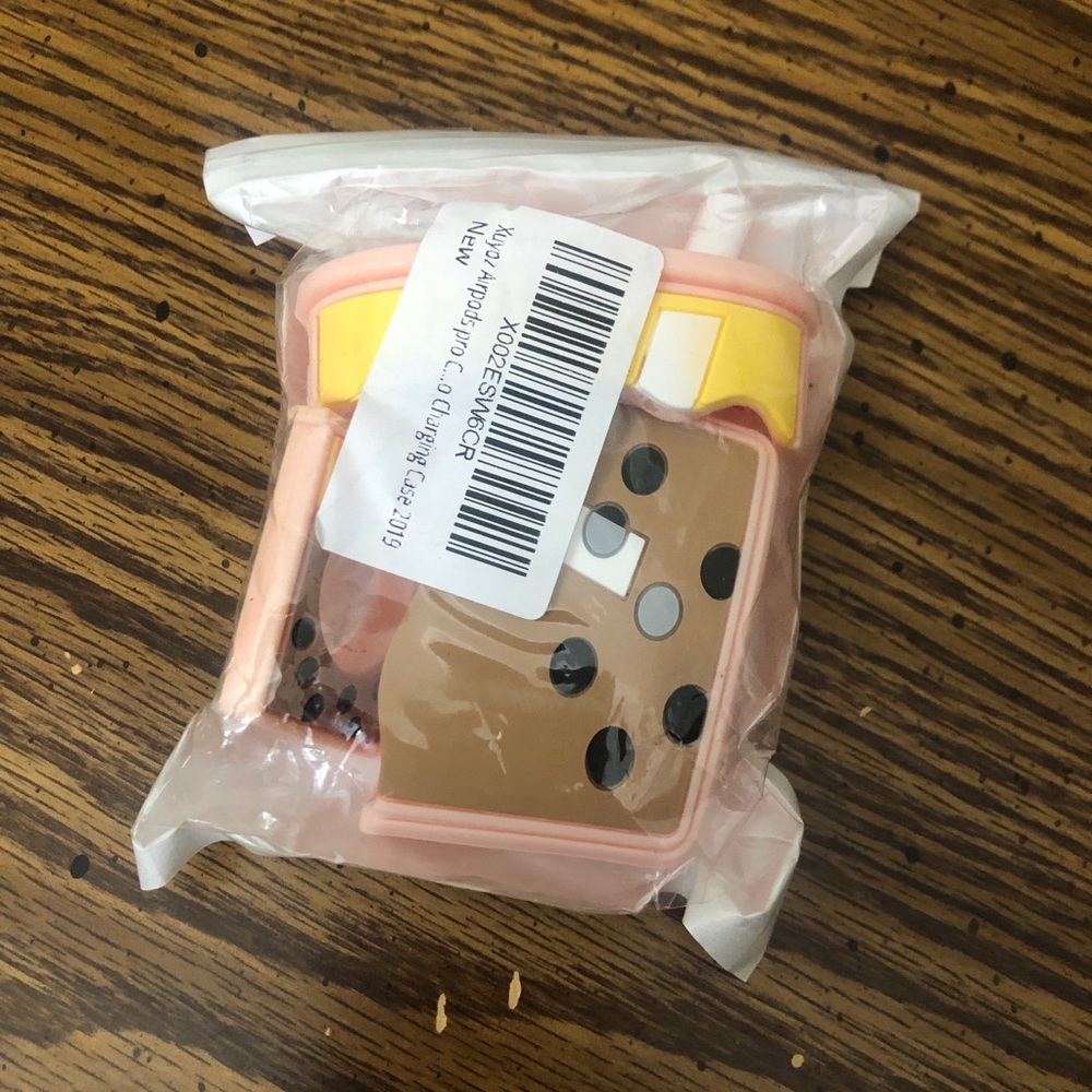 AirPods PRO CASE FREE with purchase